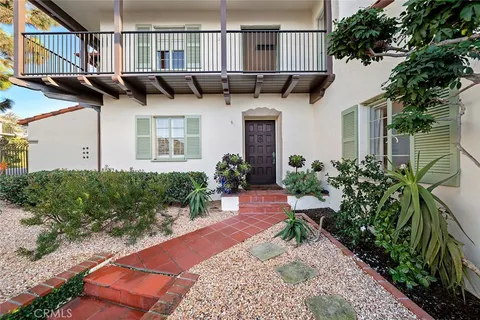 $5,900,000 | 2 Emerald Bay, Laguna Beach, CA 92651