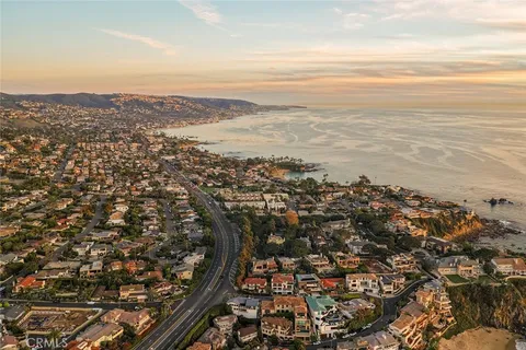 $5,900,000 | 2 Emerald Bay, Laguna Beach, CA 92651