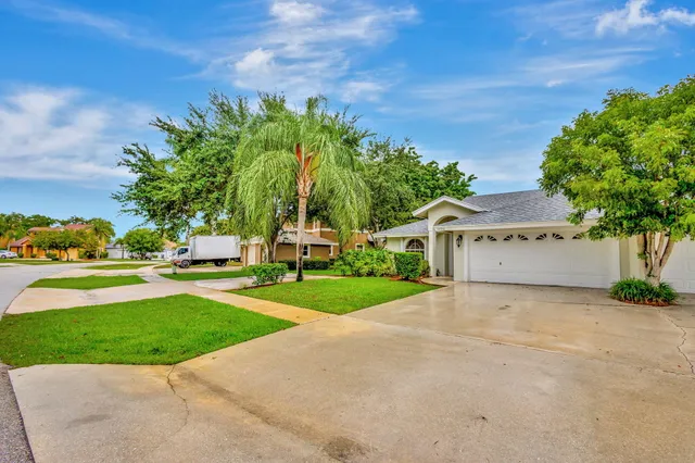 $5,500 | 13796 Yarmouth Drive, Wellington, FL 33414