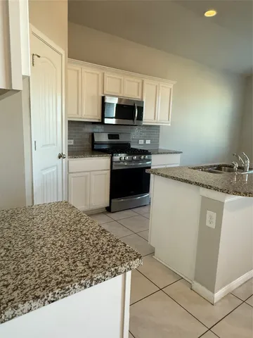 $1,900 | 6516 Ranchito Drive, Austin, TX 78744