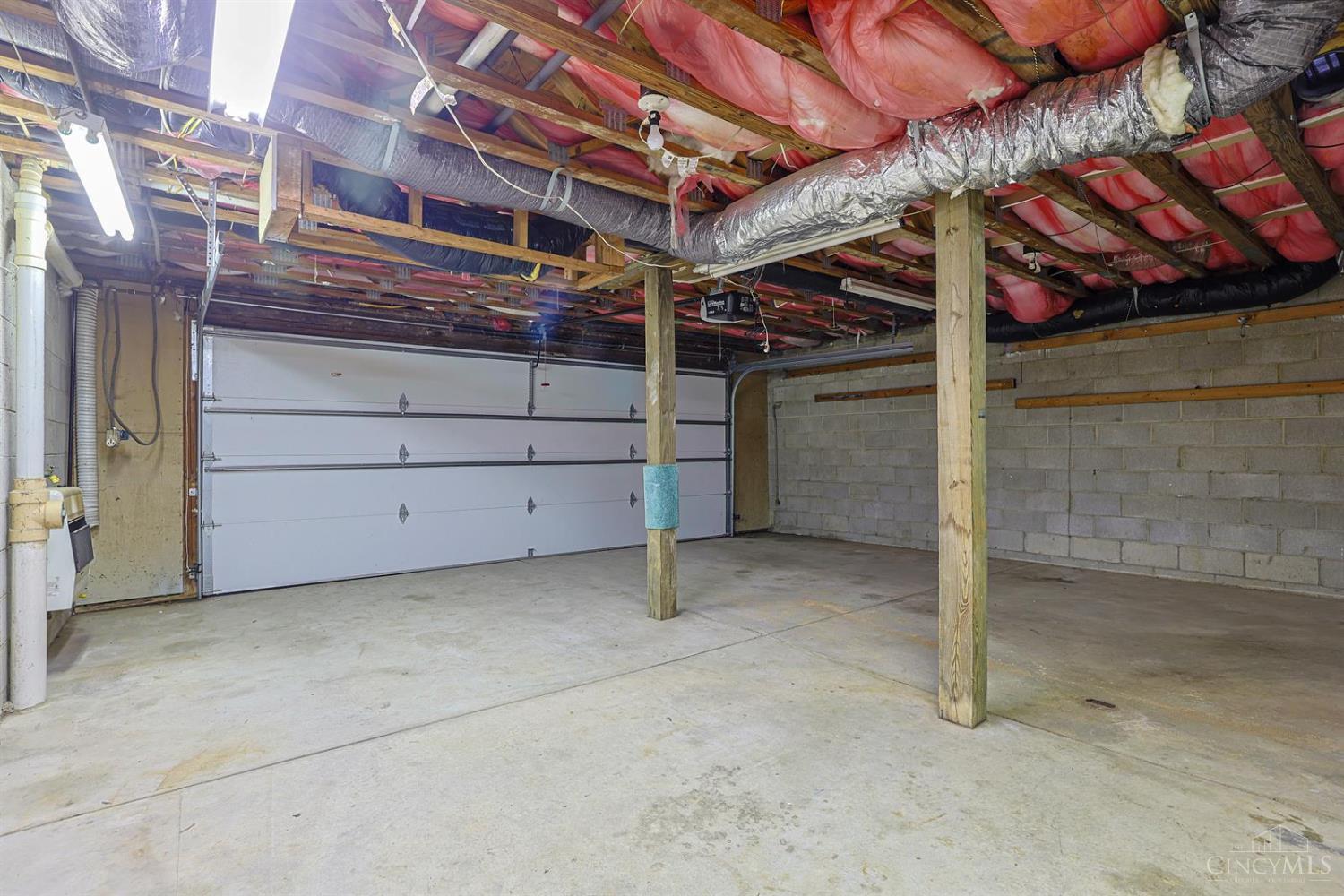 8877 Wuest Road Cincinnati, OH 45251 - Photo 57 of 64