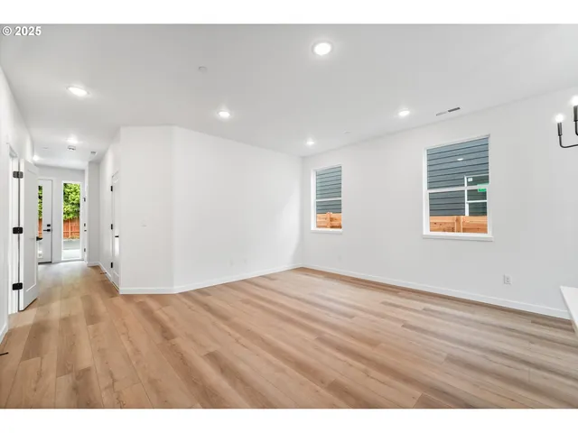 $449,900 | 11007 Northeast 64th Court, Unit LOT #8, Vancouver, WA 98686