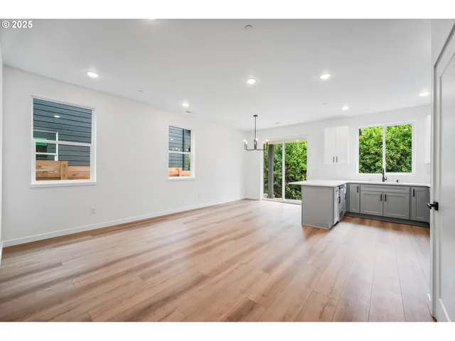 $449,900 | 11007 Northeast 64th Court, Unit LOT #8, Vancouver, WA 98686