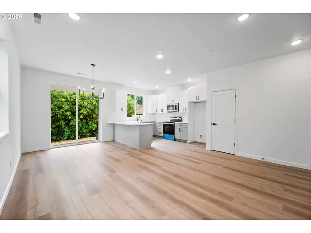 $449,900 | 11007 Northeast 64th Court, Unit LOT #8, Vancouver, WA 98686