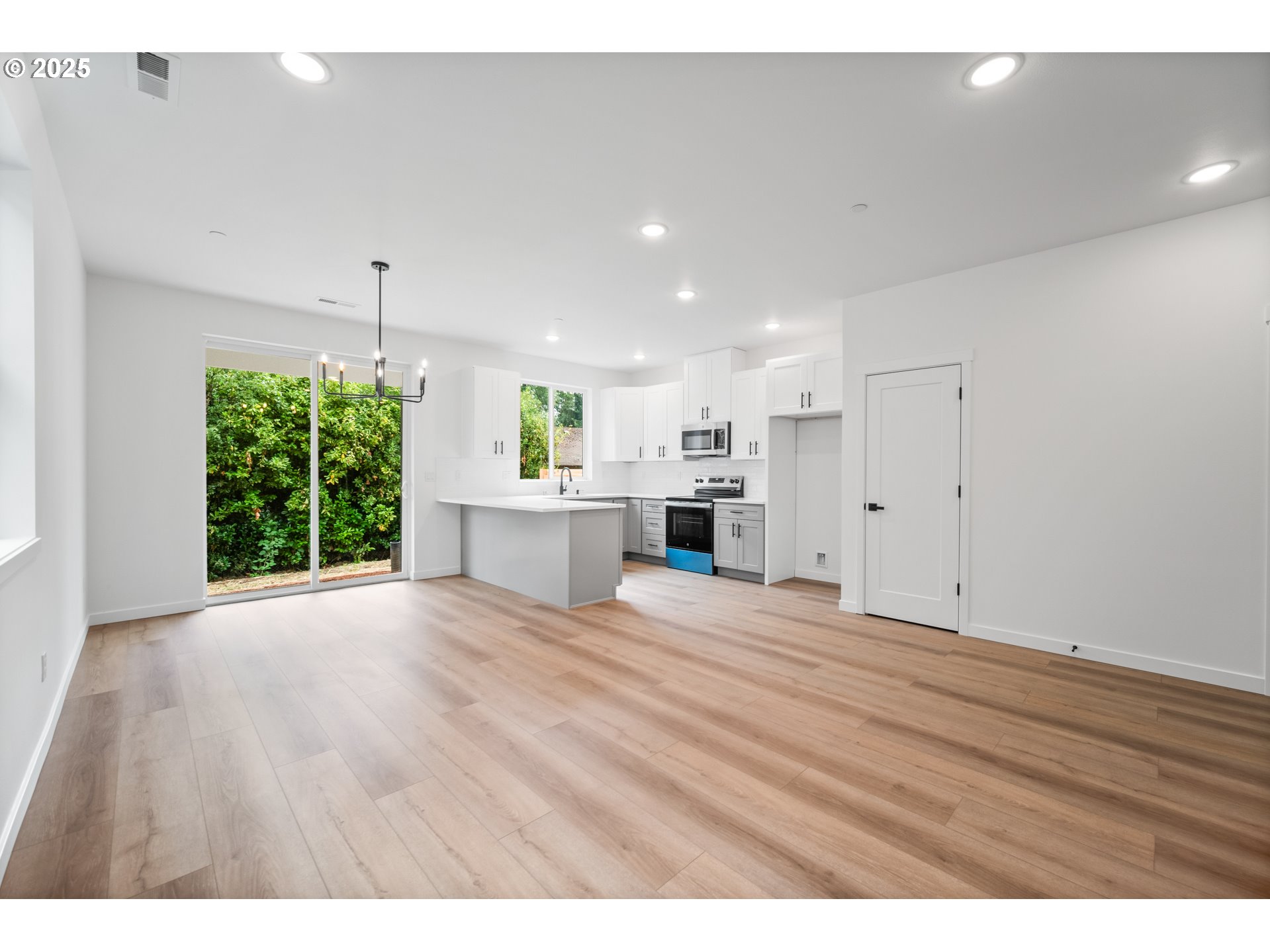 11007 Northeast 64th Court, Unit LOT #8 Vancouver, WA 98686 - Photo 8 of 27