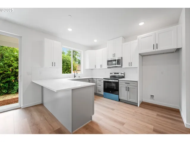 $449,900 | 11007 Northeast 64th Court, Unit LOT #8, Vancouver, WA 98686