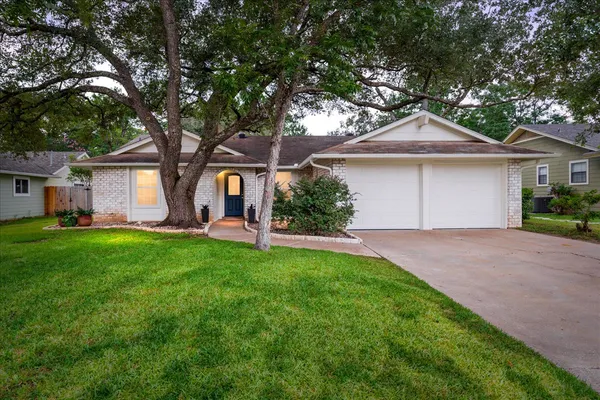 $849,000 | 4805 Canyonbend Circle, Austin, TX 78735