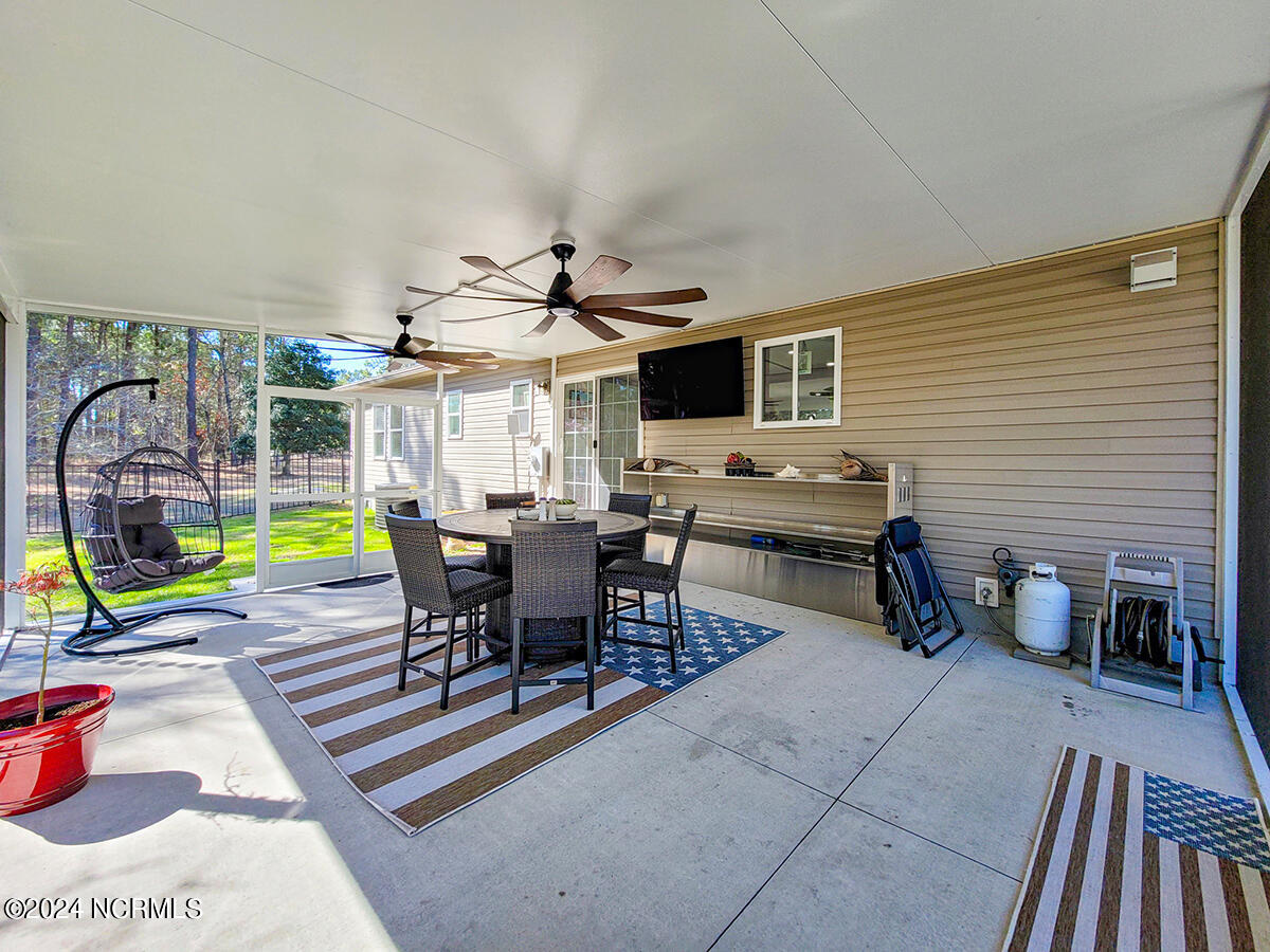 171 Stump Sound Church Road Holly Ridge, NC 28445 - Photo 43 of 111 Screened patio