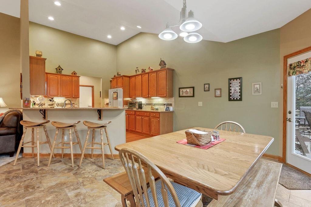 2913 Blacklick Road Northwest Baltimore, OH 43105 - Photo 19 of 75 Eating Space