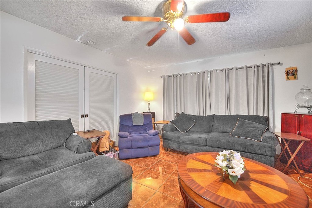 5737 Riverside Avenue Rialto, CA 92377 - Photo 15 of 33