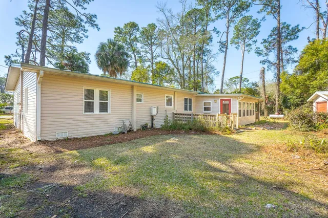 $299,000 | 253 Prado Street, Apalachicola, FL 32320