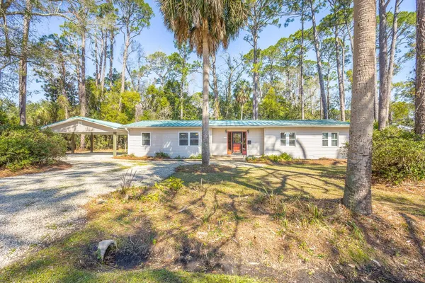$299,000 | 253 Prado Street, Apalachicola, FL 32320
