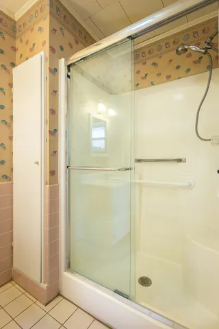 $299,000 | 253 Prado Street, Apalachicola, FL 32320