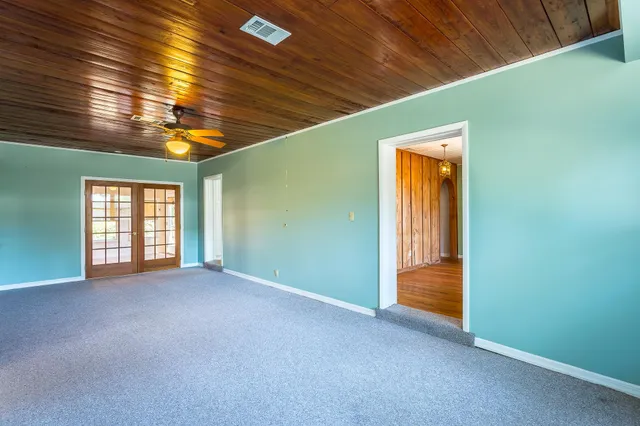 $299,000 | 253 Prado Street, Apalachicola, FL 32320