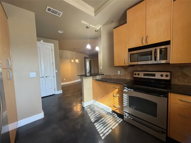 $2,275 | 18800 Venture Drive, Lago Vista, TX 78645