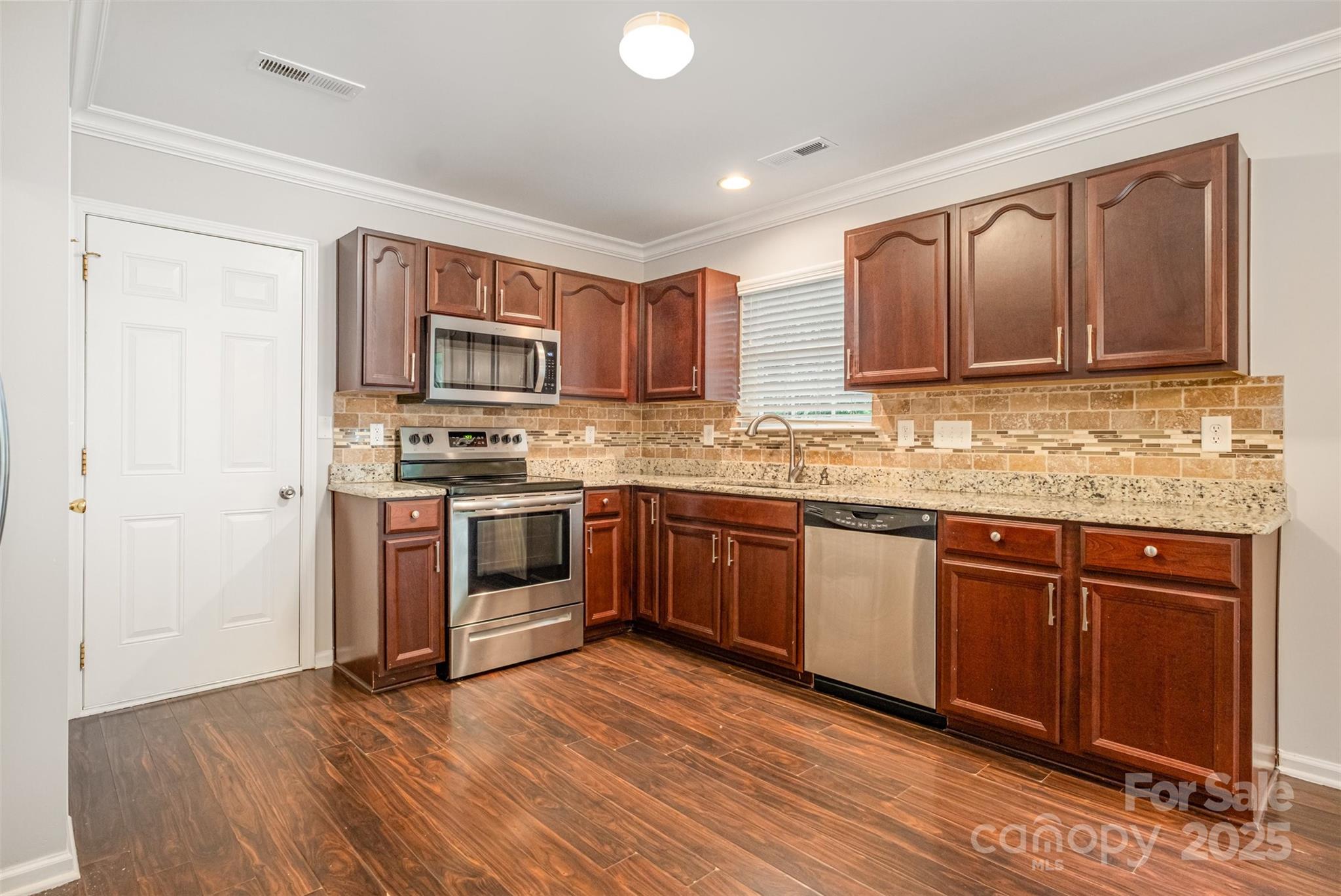 2539 Anna Garrison Road Charlotte, NC 28206 - Photo 6 of 16