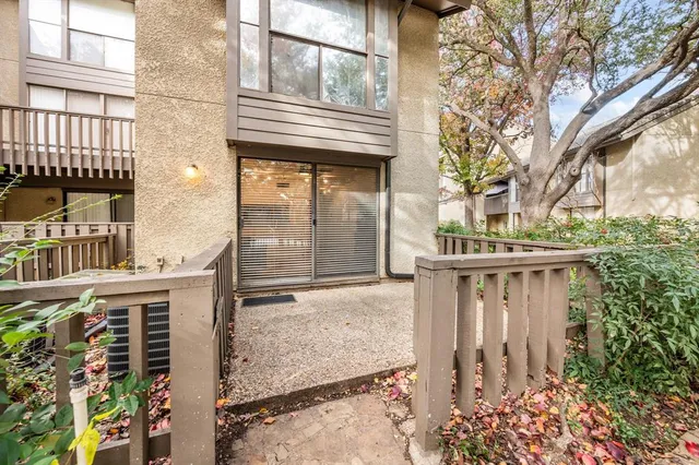 $140,000 | 4535 North O'Connor Road, Unit 1220, Irving, TX 75062