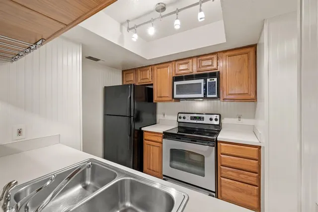 $140,000 | 4535 North O'Connor Road, Unit 1220, Irving, TX 75062