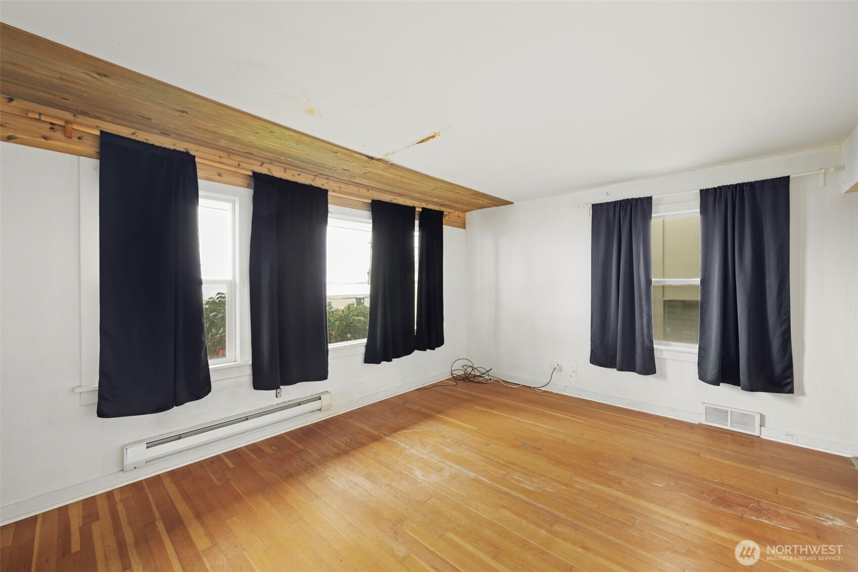 1768 Alki Avenue Southwest Seattle, WA 98116 - Photo 29 of 40 a view of an front door