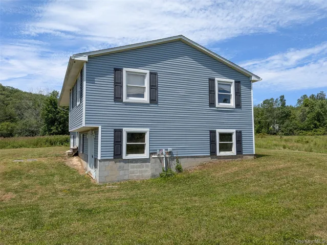 $180,000 | 45 Twisted Tree Lane, West Coxsackie, NY 12192