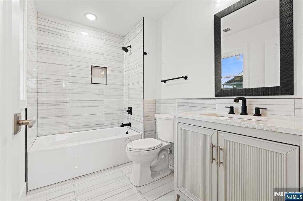 459 Washington Avenue Rutherford, NJ 07070 - Photo 34 of 39
