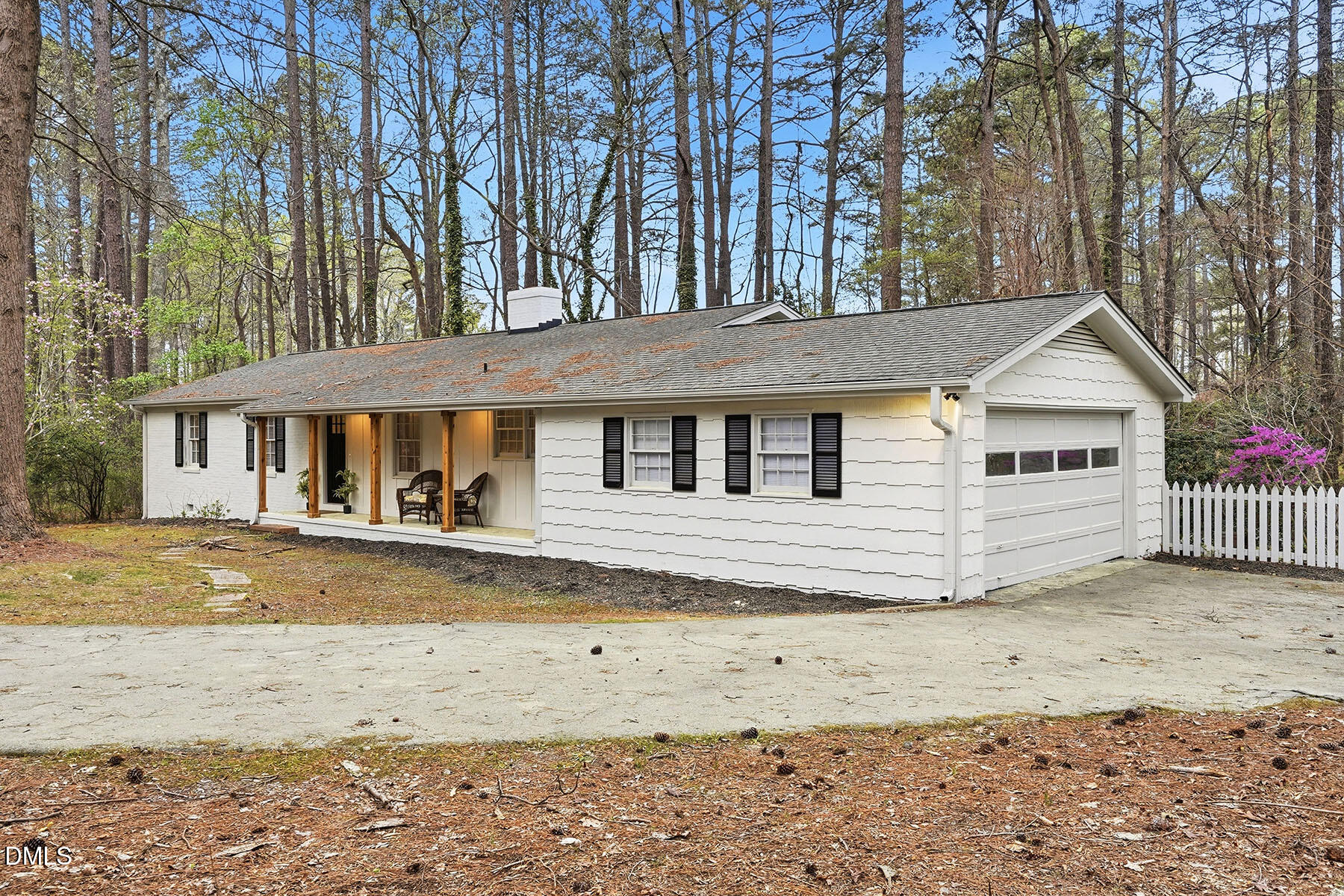 5112 Laurie Drive Raleigh, NC 27606 - Photo 6 of 15 5512 Lauire Dr Front-1