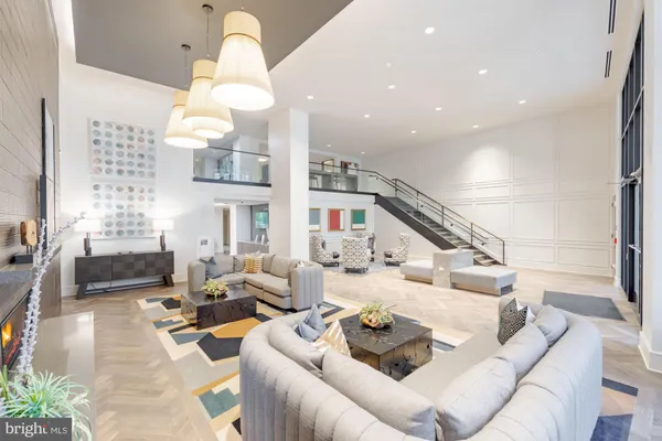 $1,615 | 503-29 North Columbus Boulevard, Unit 2242, Philadelphia, PA 19123