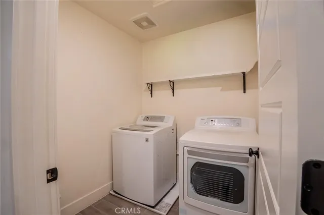 a view of a house with a tub