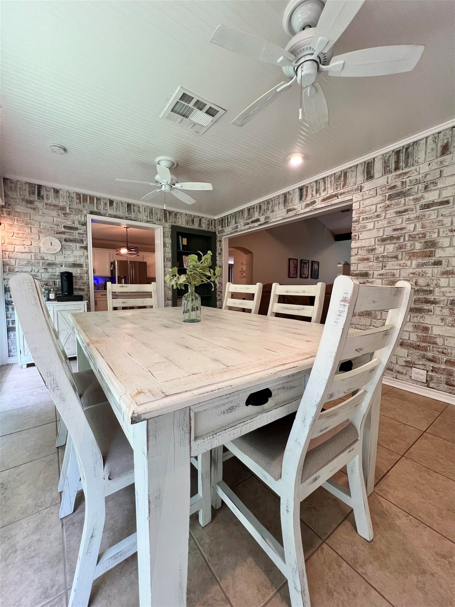 425 Lawrence Lane Vidor, TX 77662 - Photo 5 of 24