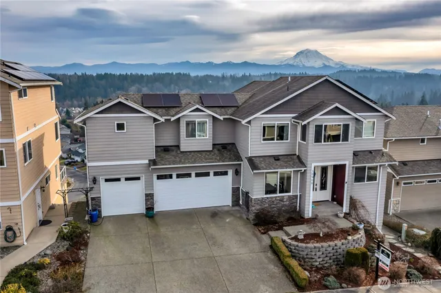 $899,950 | 10908 177th Ave Court East, Bonney Lake, WA 98391