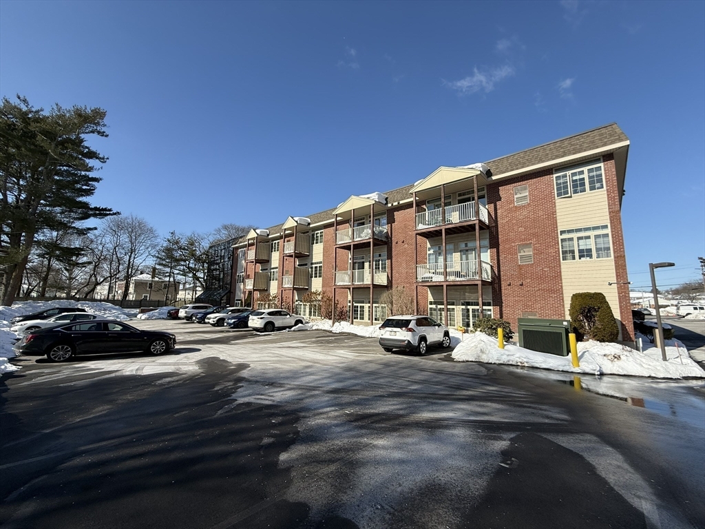40 Heather Street, Unit 204 Beverly, MA 01915 - Photo 33 of 39