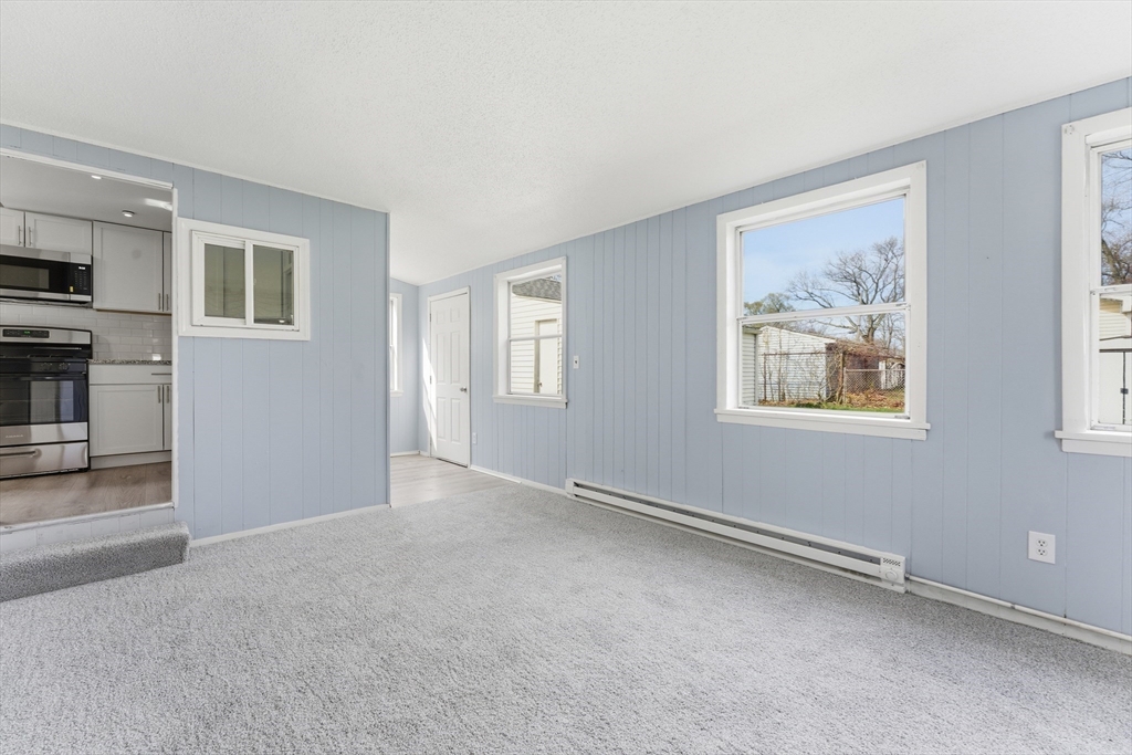 178 Penrose Street Springfield, MA 01109 - Photo 11 of 41