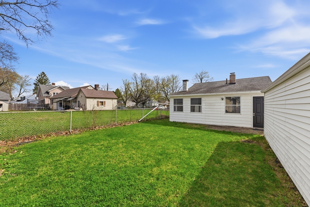 178 Penrose Street Springfield, MA 01109 - Photo 37 of 41