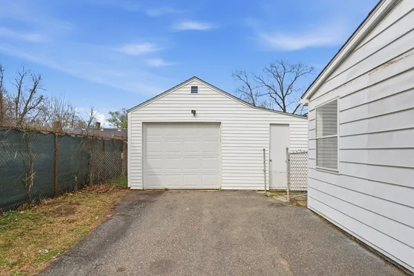 $264,900 | 178 Penrose Street, Springfield, MA 01109