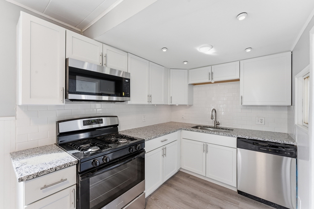 178 Penrose Street Springfield, MA 01109 - Photo 6 of 41