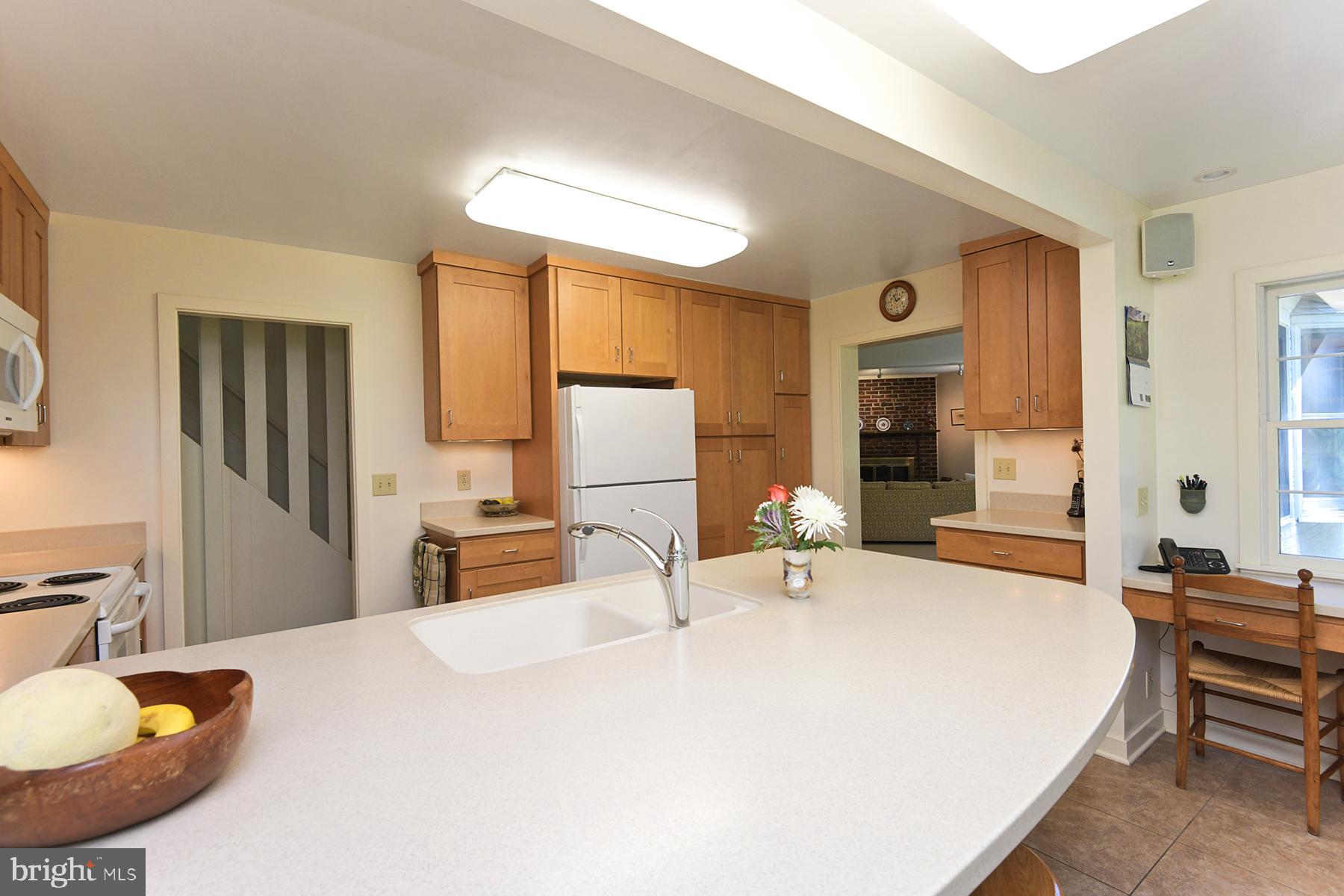 70 Copper Mine Road Princeton, NJ 08540 - Photo 11 of 42 Breakfast Bar