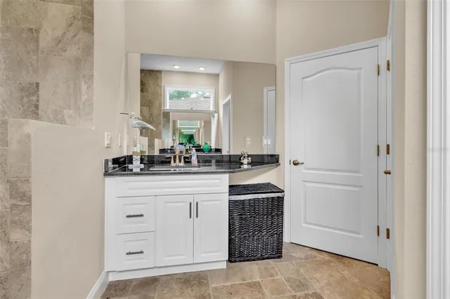 $475,000 | 10 Point Of Woods Drive, Palm Coast, FL 32164