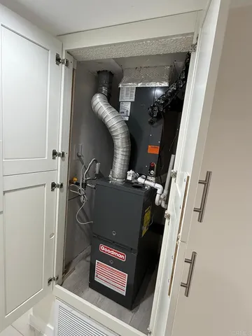 $3,195 | 4566 Cove Drive, Unit B, Carlsbad, CA 92008