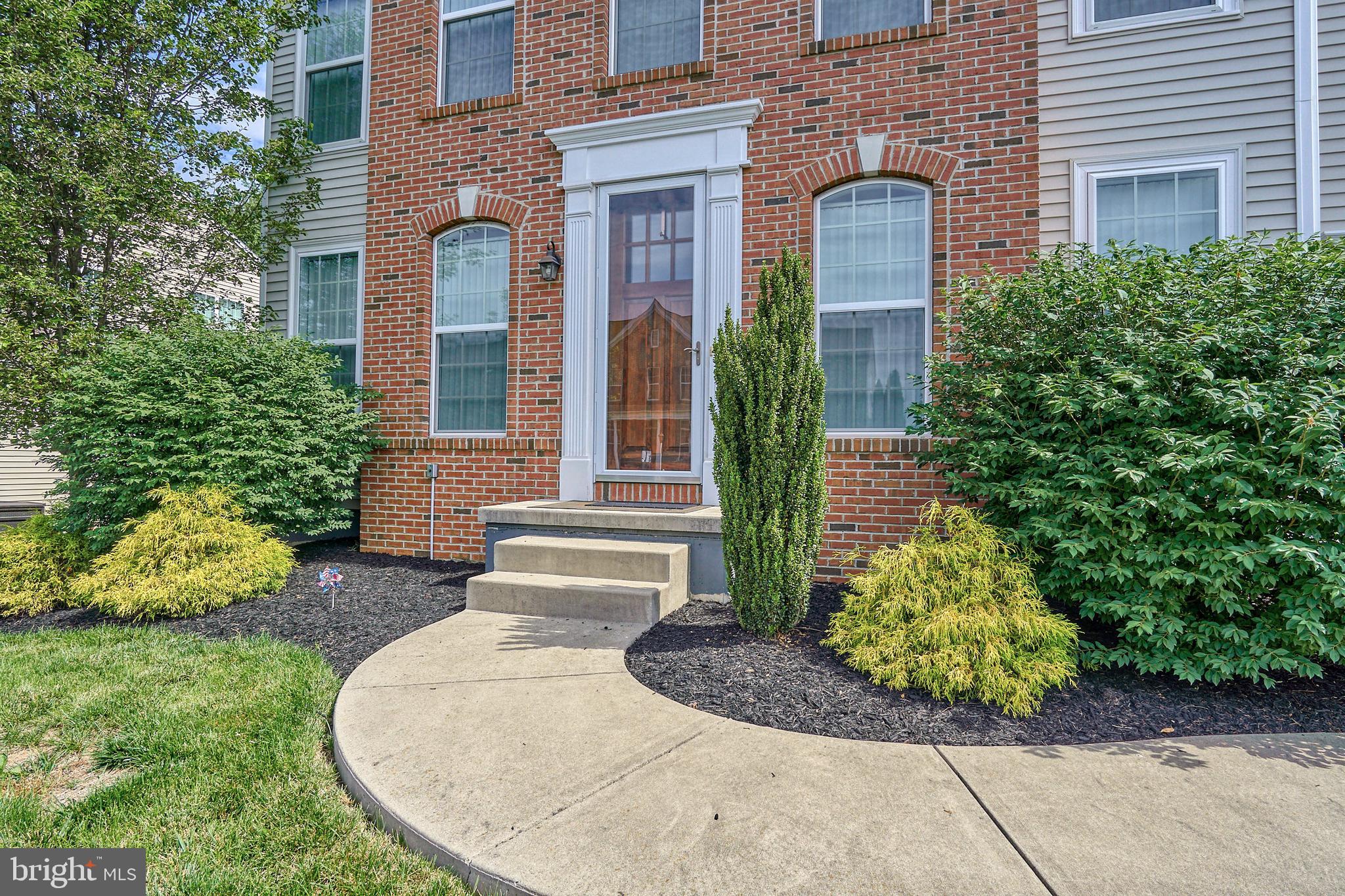 969 Powder Horn Drive Hummelstown, PA 17036 - Photo 2 of 32 Gallery Image 2