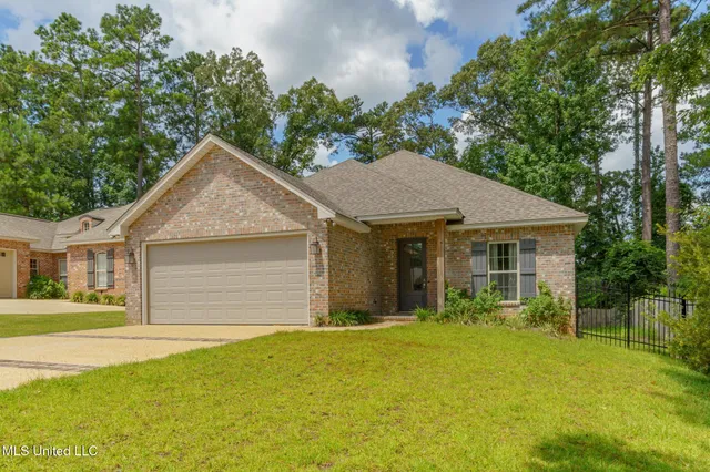 $259,900 | 46 Canal Drive, Hattiesburg, MS 39402