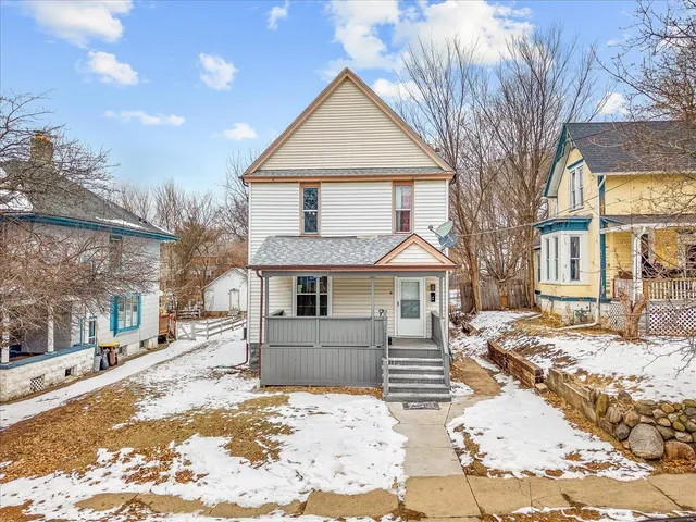 $185,000 | 1128 Grant Avenue, Rockford, IL 61103