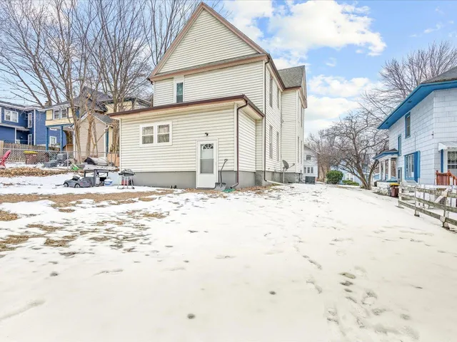 $185,000 | 1128 Grant Avenue, Rockford, IL 61103