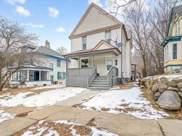 $185,000 | 1128 Grant Avenue, Rockford, IL 61103