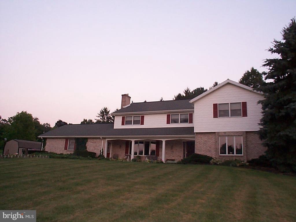 224 Bomberger Road Akron, PA 17501 - Photo 2 of 37