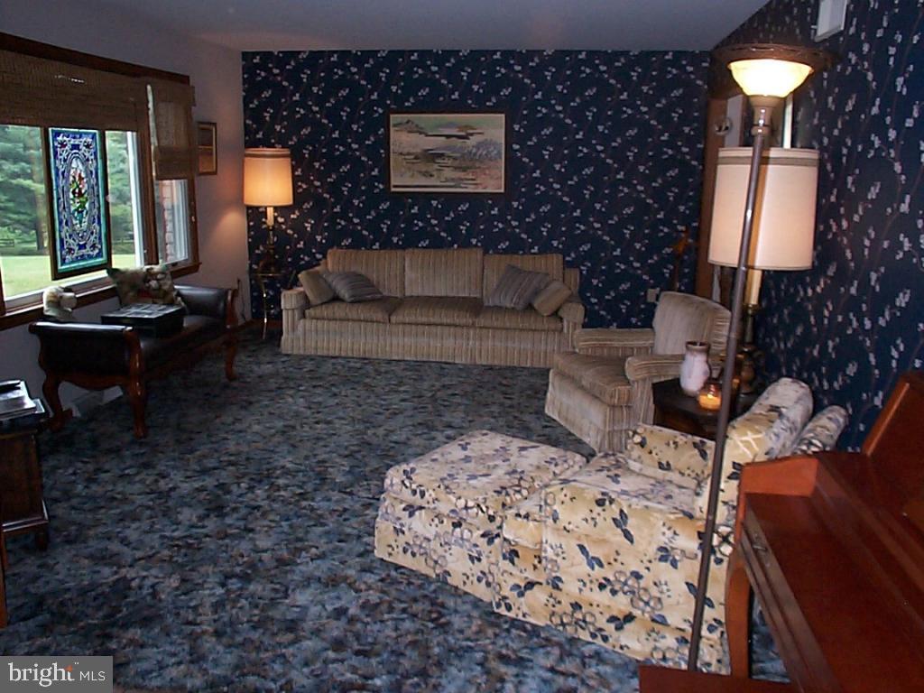 224 Bomberger Road Akron, PA 17501 - Photo 12 of 37