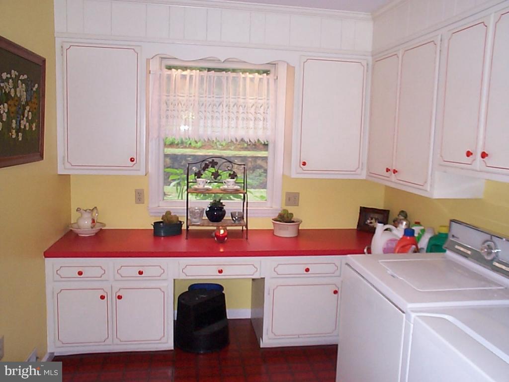 224 Bomberger Road Akron, PA 17501 - Photo 16 of 37