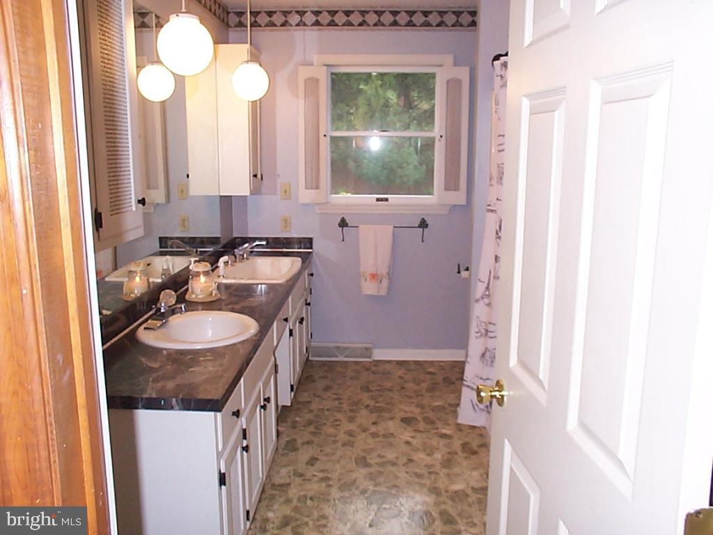 224 Bomberger Road Akron, PA 17501 - Photo 28 of 37