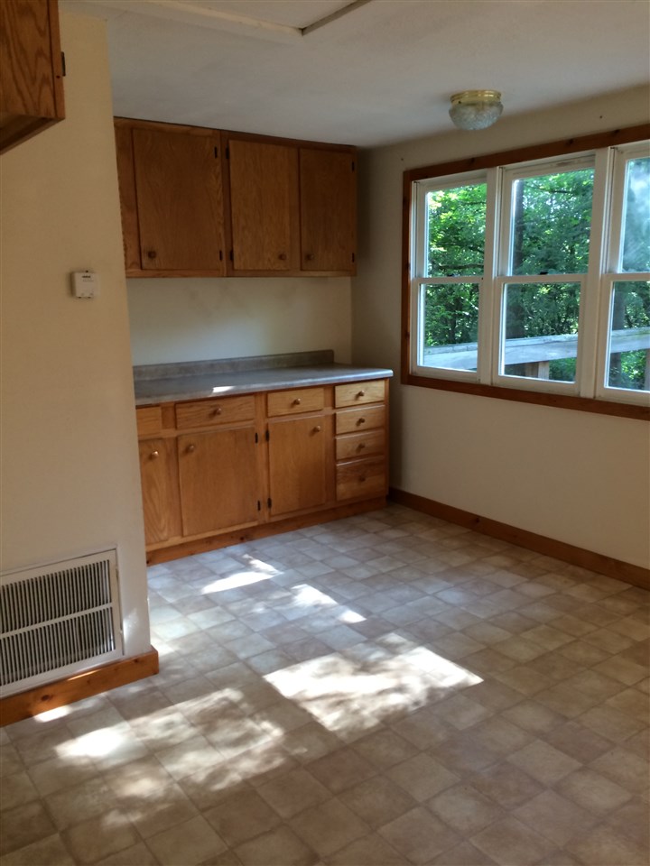 2455 South Knightridge Road Bloomington, IN 47401 - Photo 8 of 9