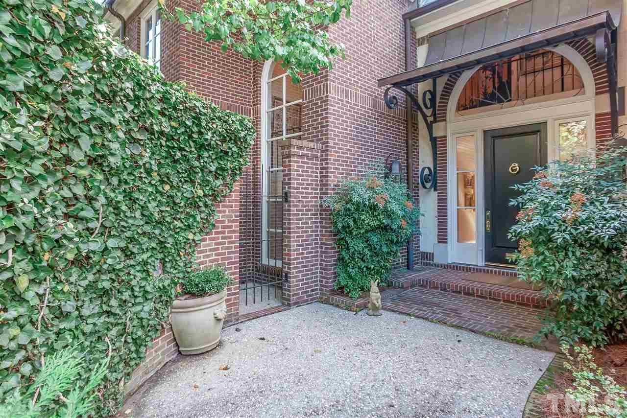 924 Vance Street Raleigh, NC 27608 - Photo 4 of 25
