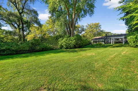 $710,000 | 2834 Hedge Street, Yorktown Heights, NY 10598